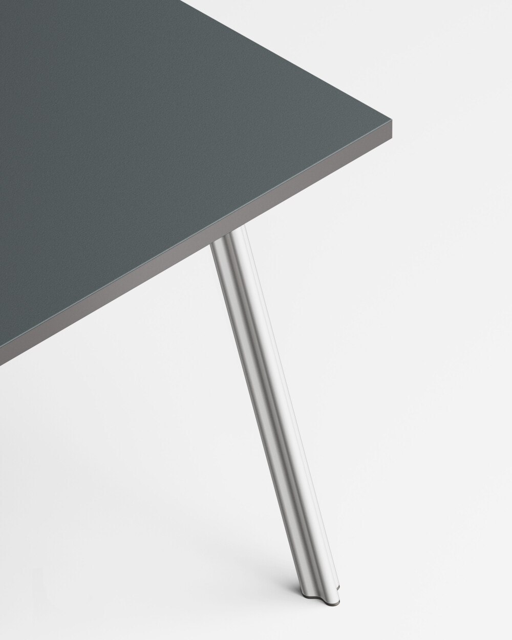 Four aluminum table legs in high version with round mounting plate for high tables.