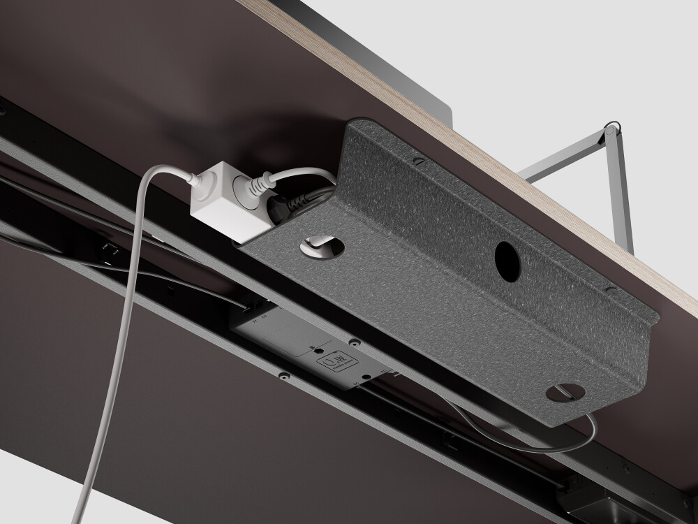 Lino Kabelwanne unter ATS Schreibtisch, bietet Platz für Steckerleiste, Netzteile und Kabel, gefertigt aus Linoleum innen und Lefa außen.