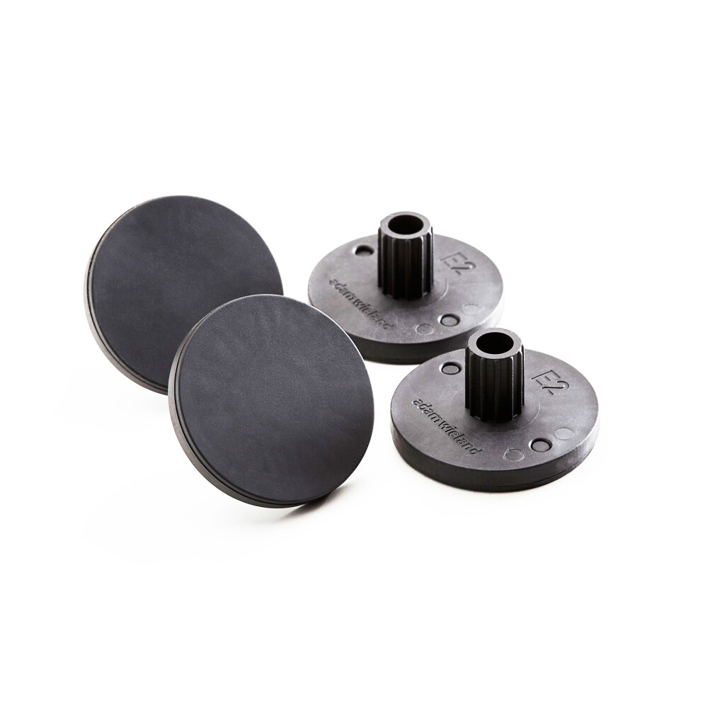 E2 Plattenträger, entworfen von Adam Wieland, vor weißem Hintergrund.